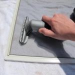 how to clean screens